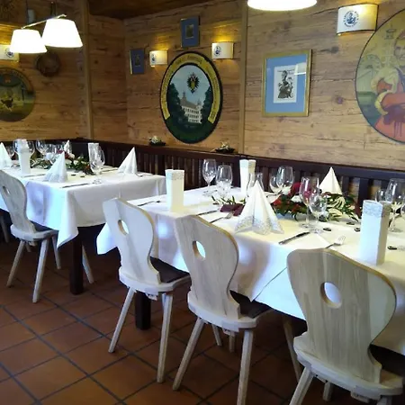 Schlosswirtschaft Moos * Moos (Bavaria)